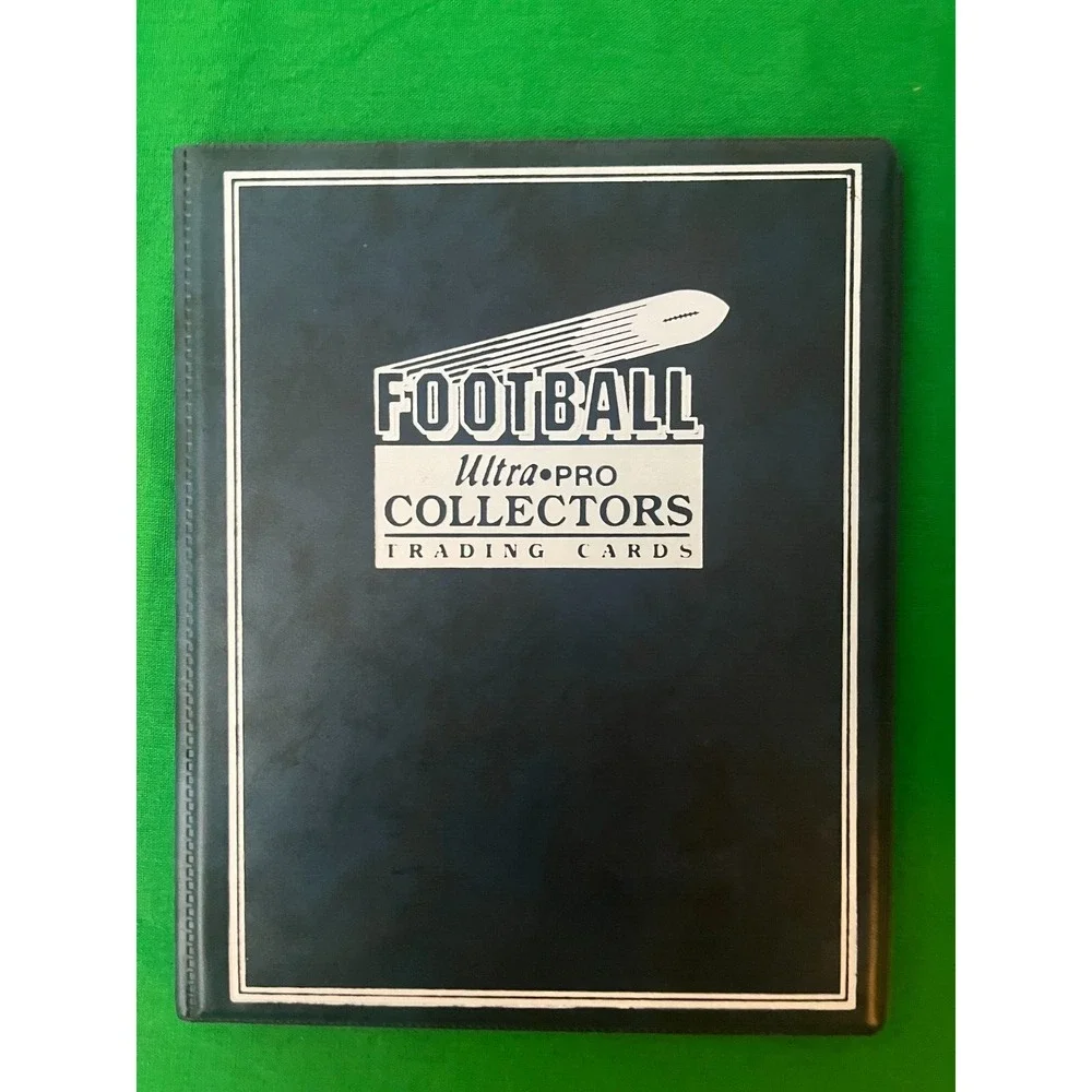 Tampa Bay Buccaneers 1990 Topps‎ Team Set with 40 card collector album.